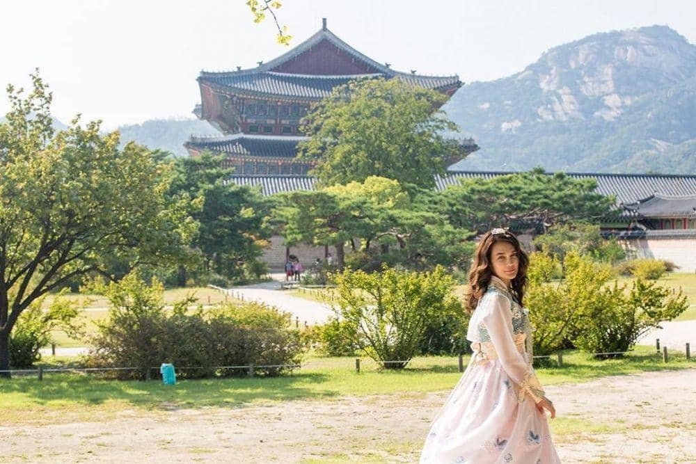 instagram.com/lunamaya