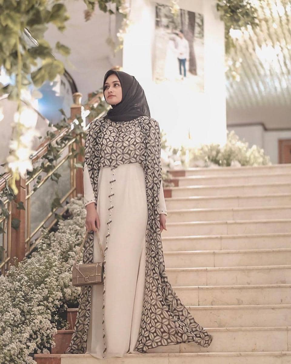 instagram.com/shellaalaztha