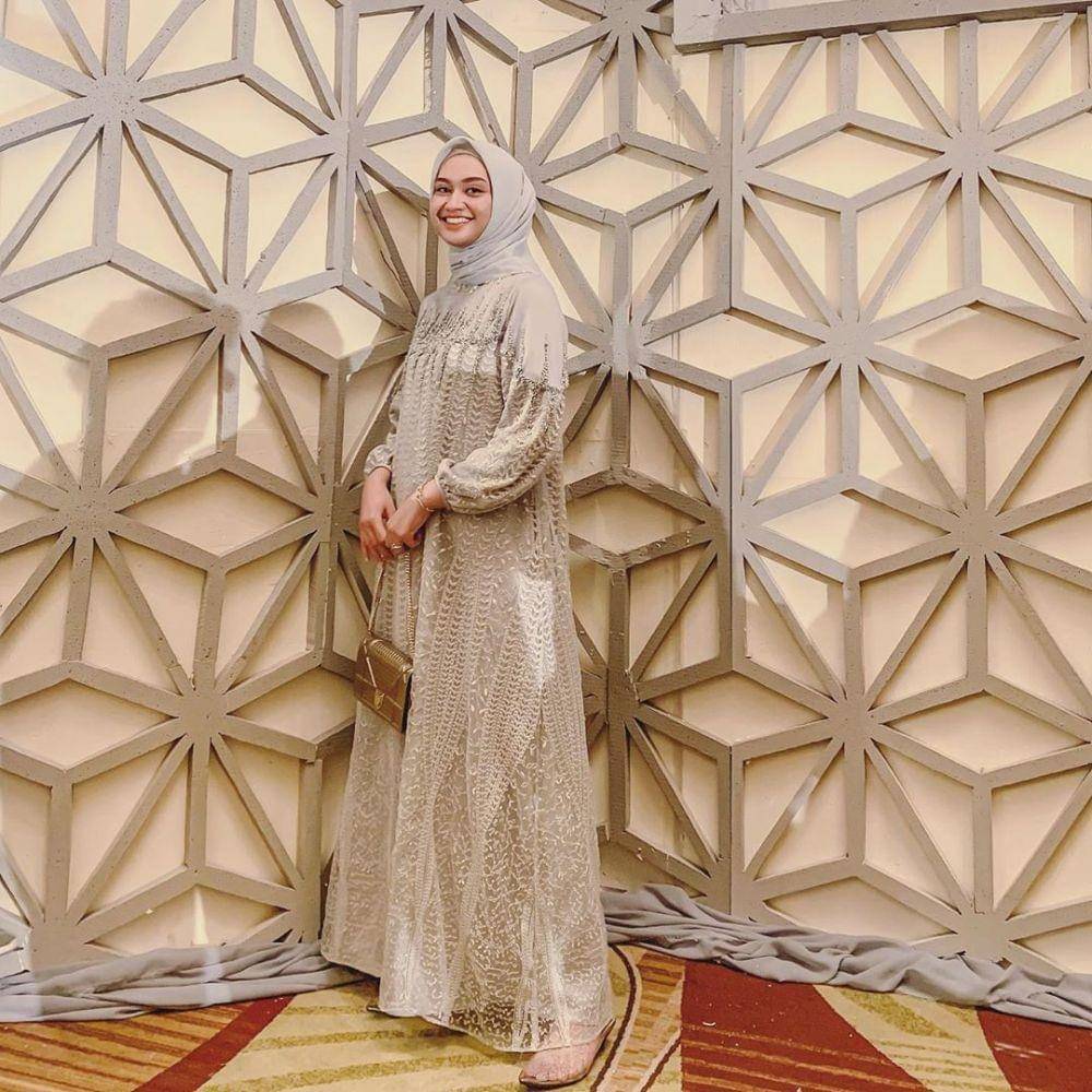 instagram.com/shellaalaztha