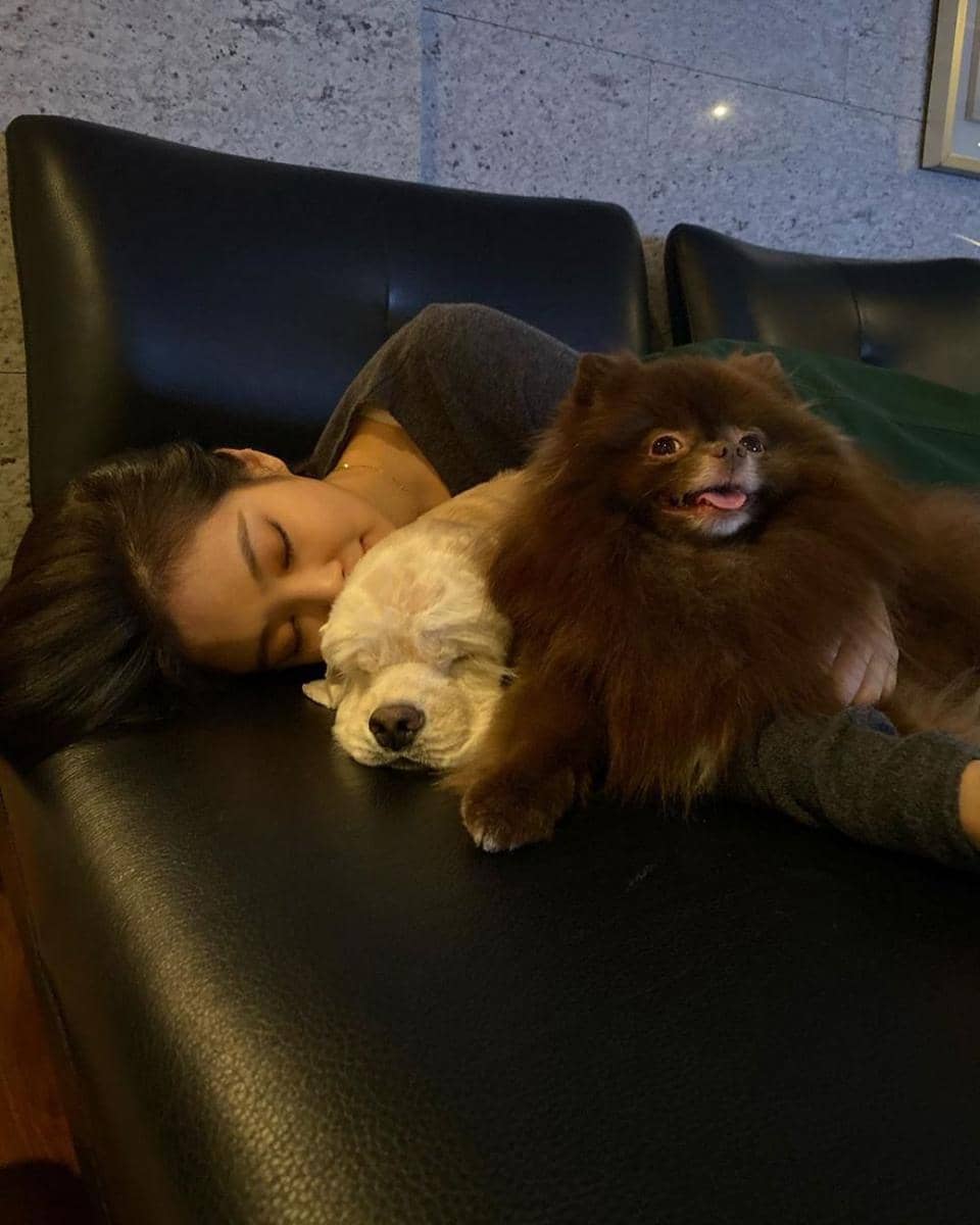 instagram.com/jennierubyjane