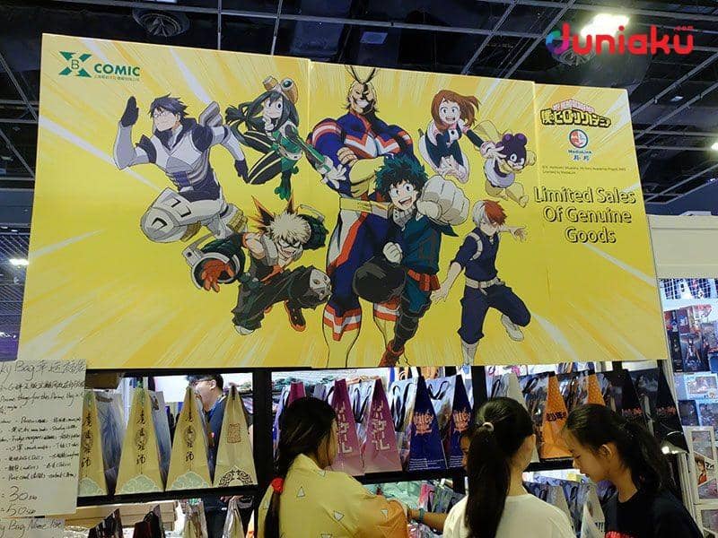 Booth yang menjual merchandise official My Hero Academia. duniaku.com/Elvira Maris Chandra