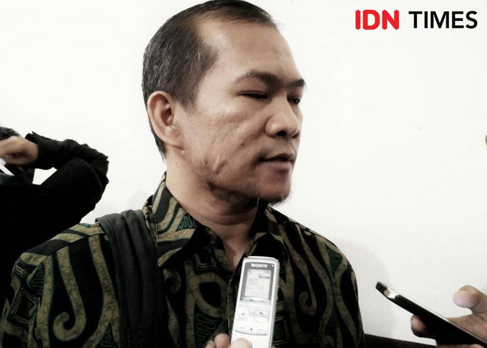 (terdakwa penggelapan aset PD Pasar Bermartabat, Andri Salman) IDN Times/Azzis Zulkhairil
