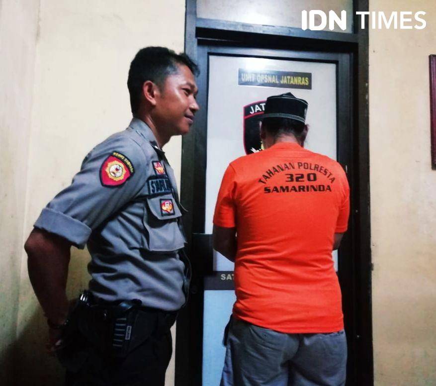 Tersangka Arisal usai jalani pemeriksaan di Satreskrim Polresta Samarinda (IDN Times/Yuda Almerio)