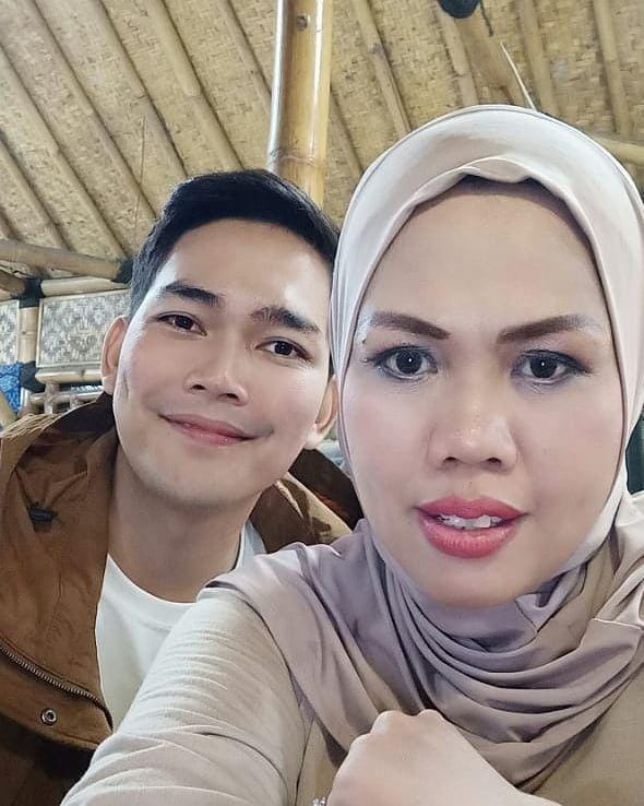 Instagram/ellysugigi_real_