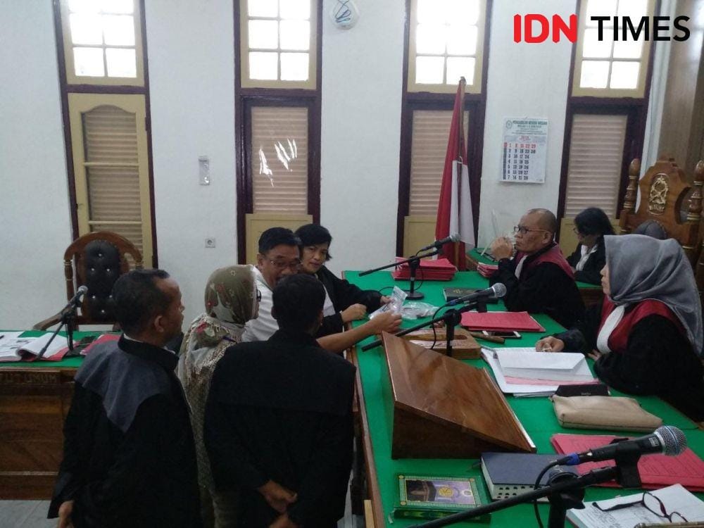 Djarot Syaiful Hidayat saat persidangan (IDN Times/Fadly Syahputra)