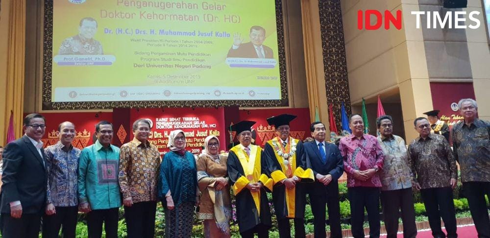 Rapat Senat Terbuka Universitas Negeri Padang, Anugerah Doktor Honoris Causa untuk Muhammad Jusuf Kalla, Kamis, 5 Desember 2019. (IDN Times/Uni Lubis)