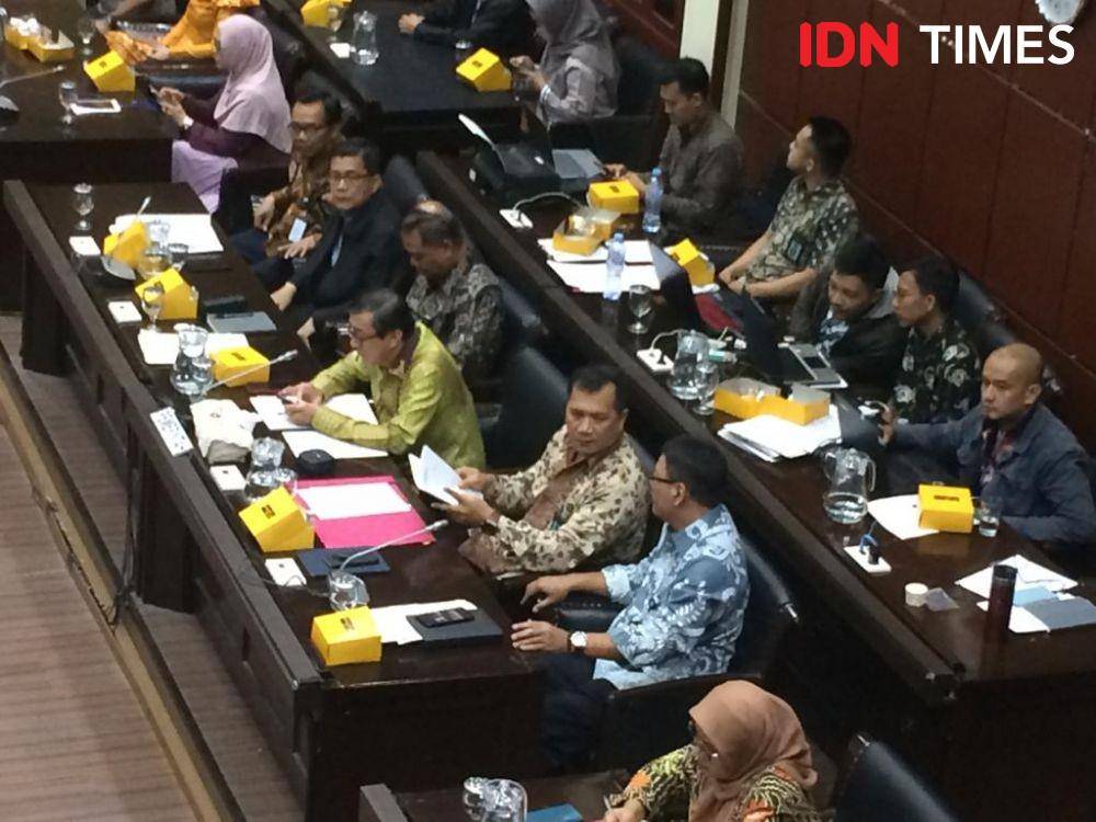 Badan Legislasi Rapat Kerja dengan Menkumham dan PPUU DPD RI terkait dengan Penyusunan Prolegnas RUU Tahun 2020-2024 dan Prolegnas RUU Prioritas Tahun 2020 di Gedung DPR, Jakarta, Kamis (5/12). (IDN Times/Irfan Fathurohman)