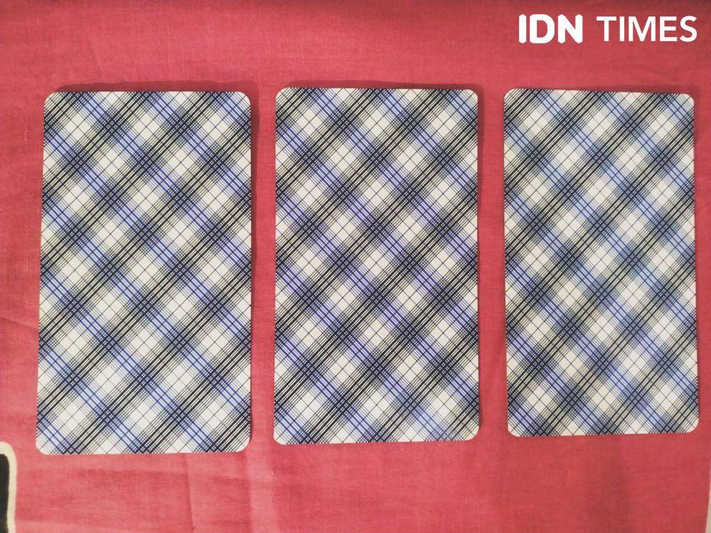 Kartu Tarot (IDN Times/Aldzah Fatimah Aditya)