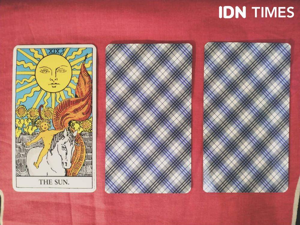 Kartu Tarot (IDN Times/Aldzah Fatimah Aditya)