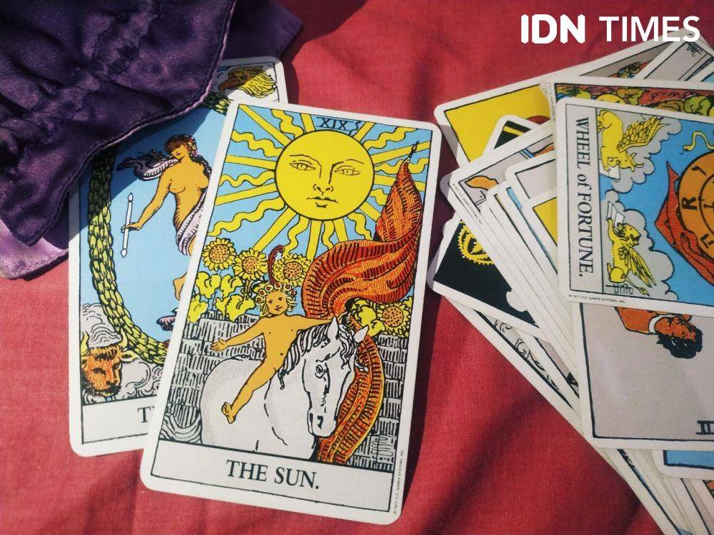 Kartu Tarot (IDN Times/Aldzah Fatimah Aditya)