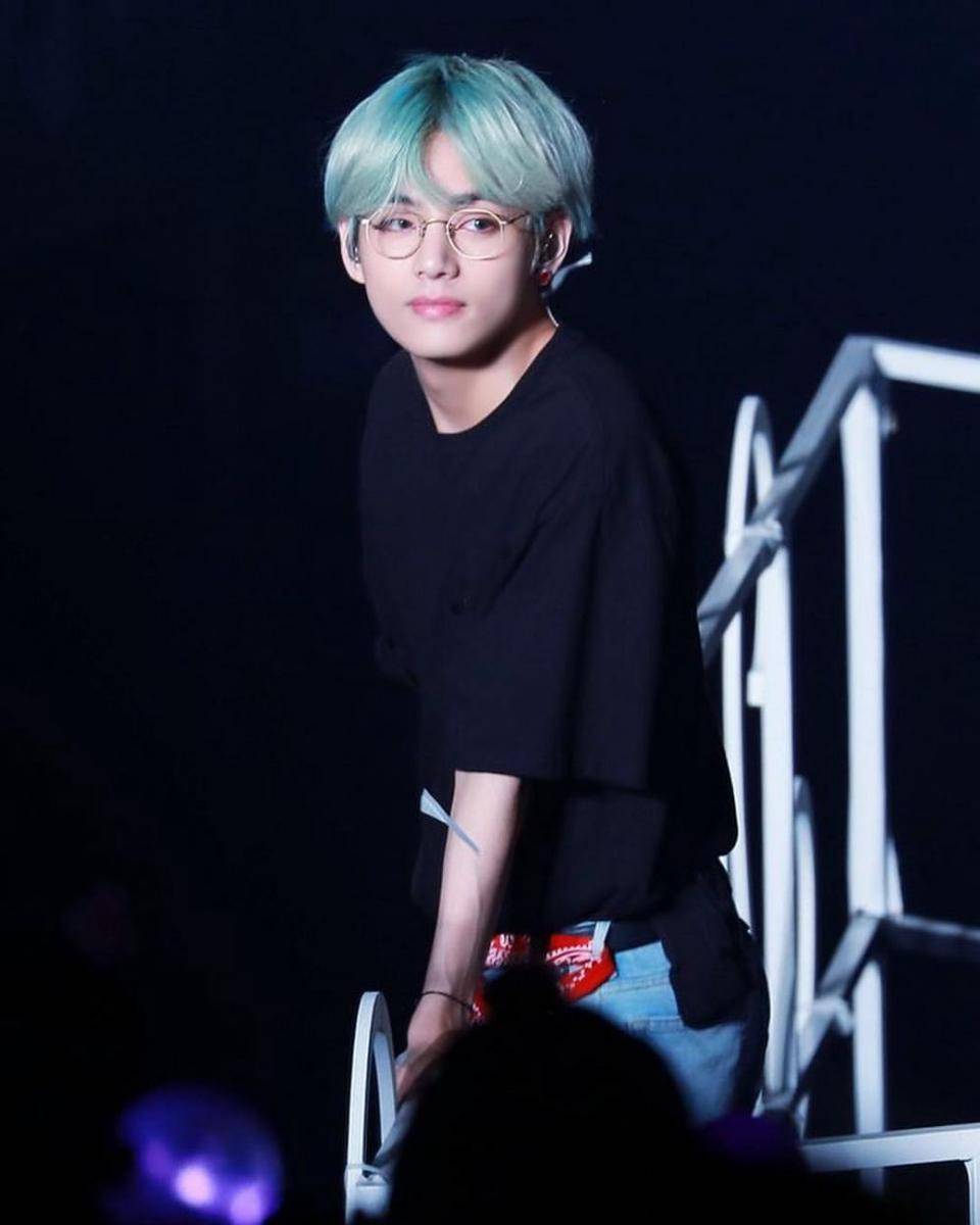 Instagram.com/bts_v