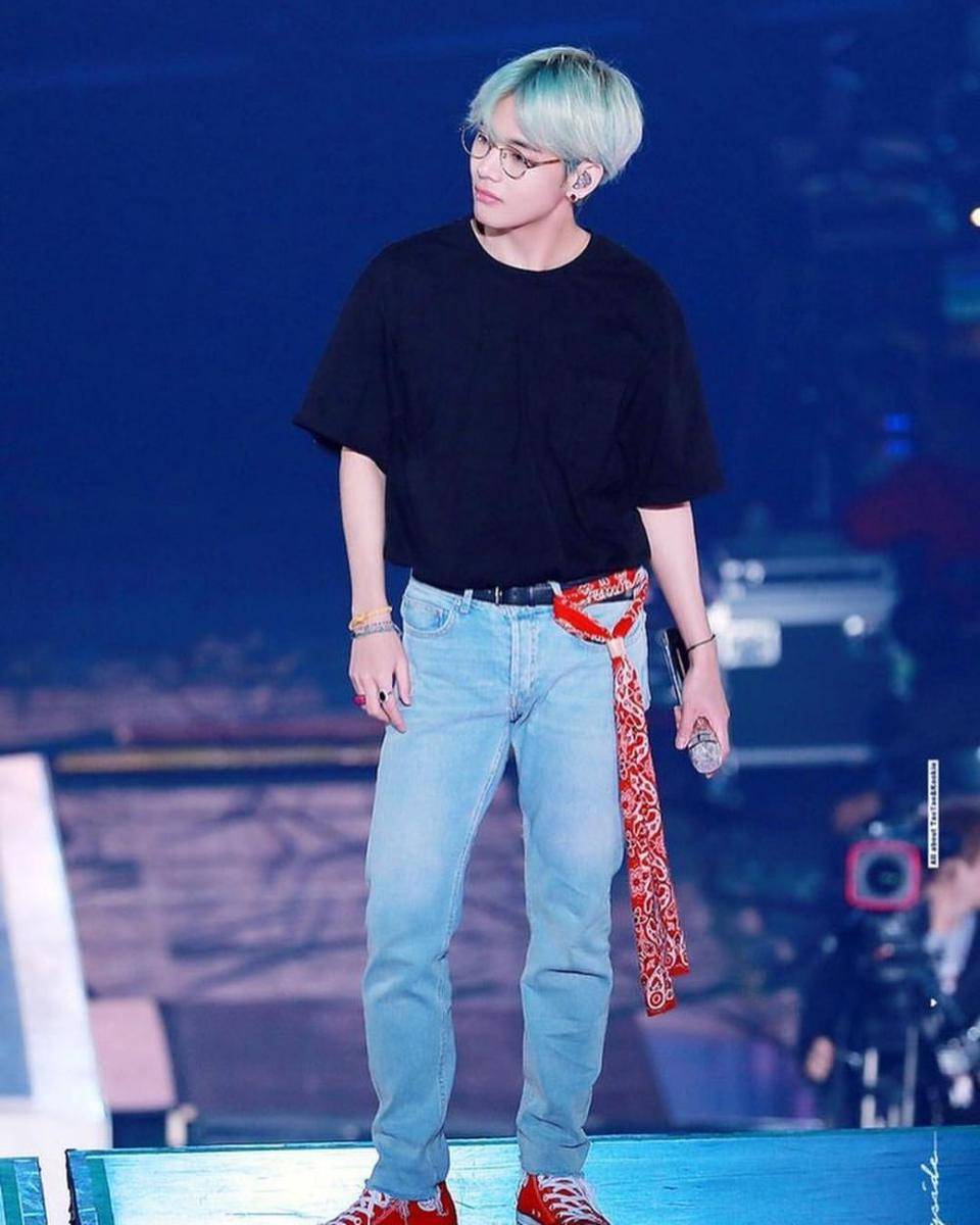 Instagram.com/bts_v