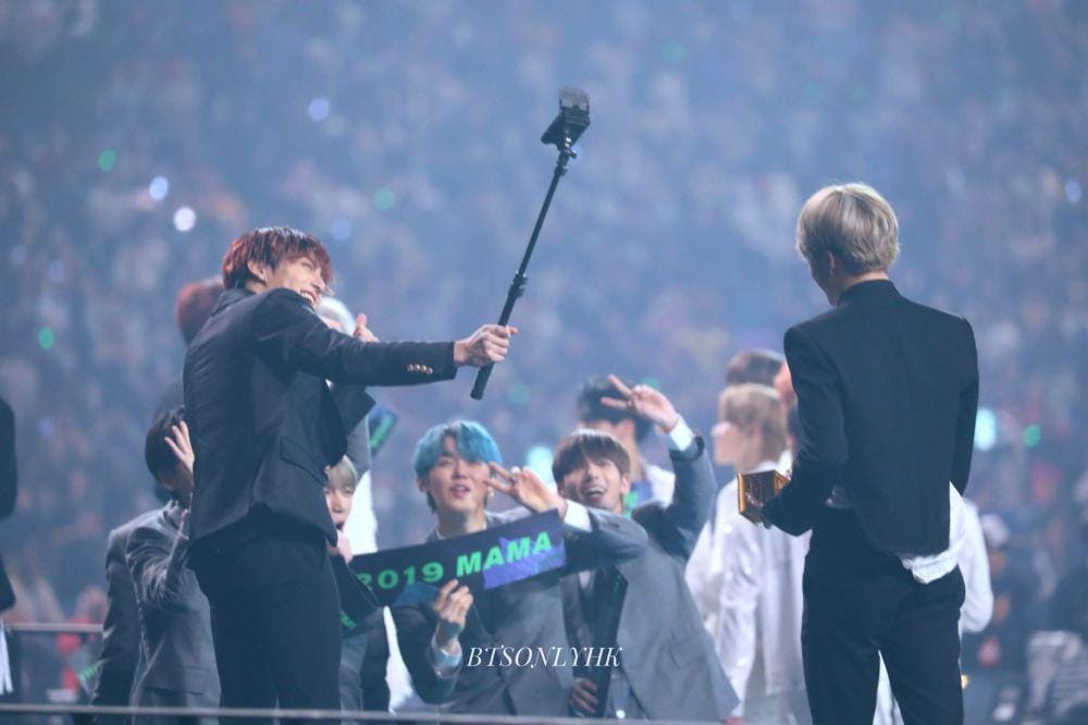 twitter.com/cm___btsxx__bot