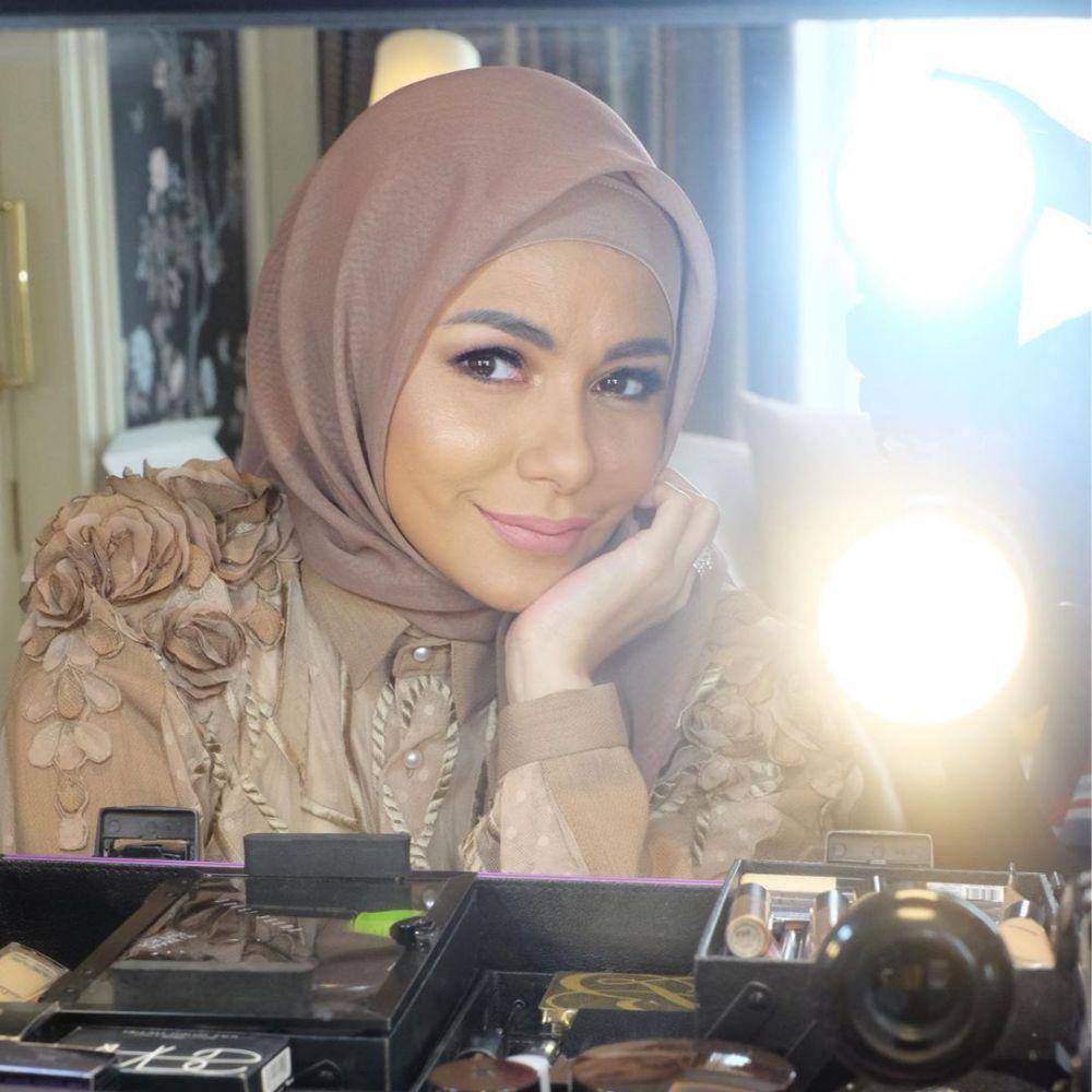 instagram.com/meisya_siregar