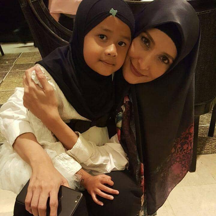 instagram.com/inekekoes