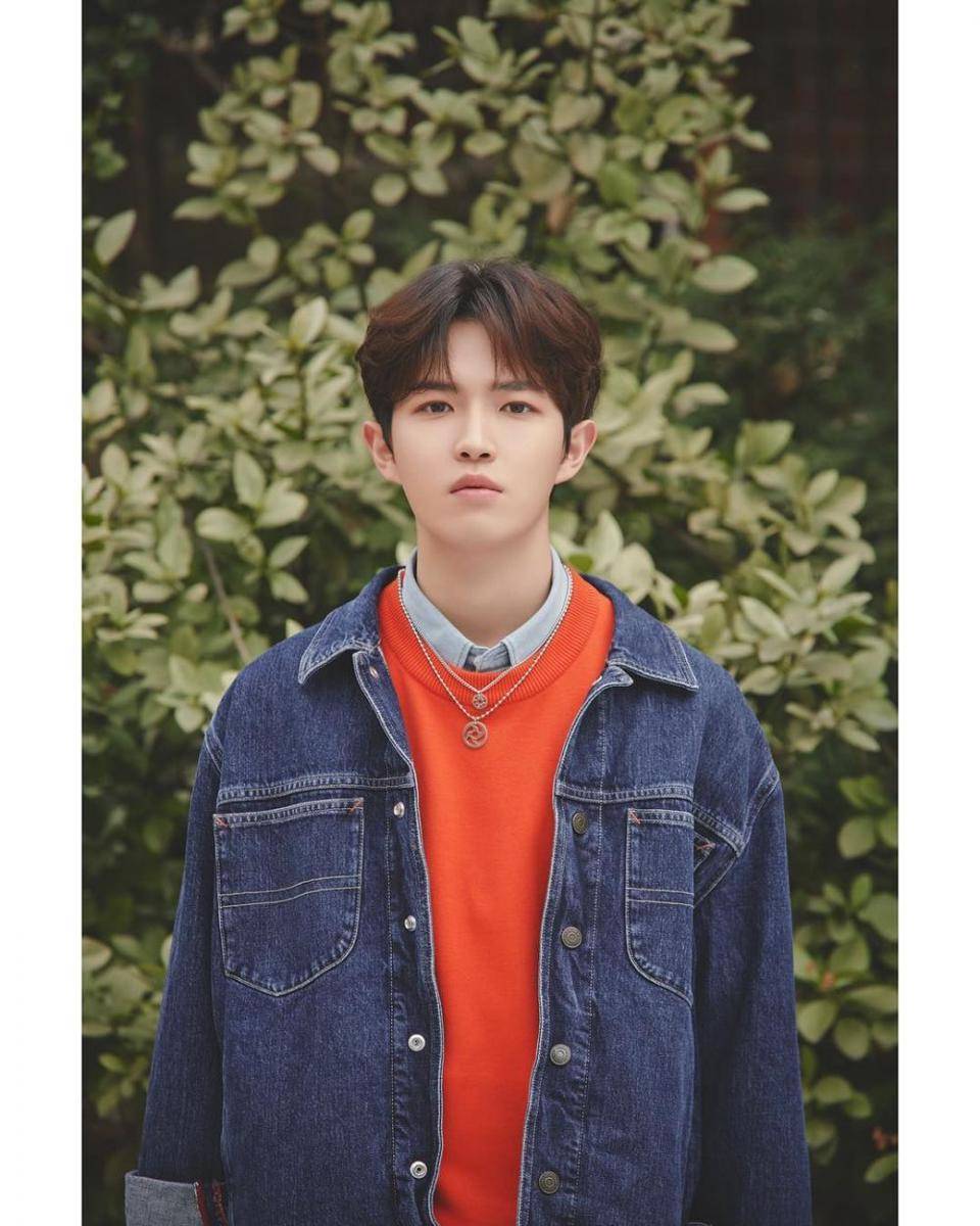 instagram.com/kjh_official