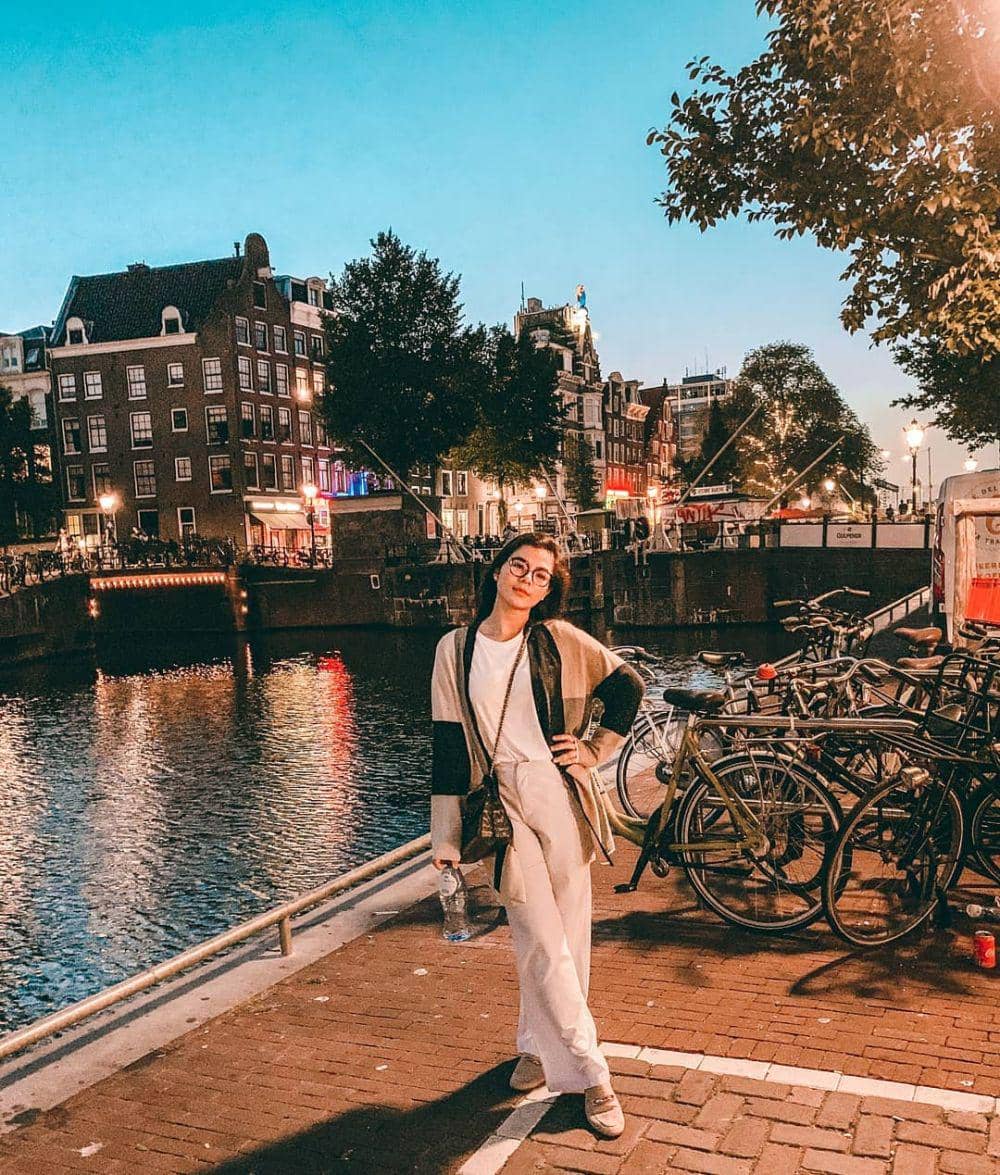 Instagram/eriskarein