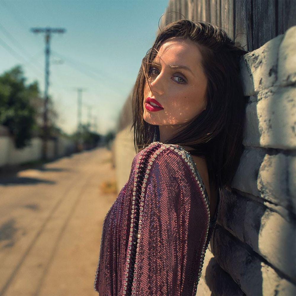 instagram.com/ana_d_armas