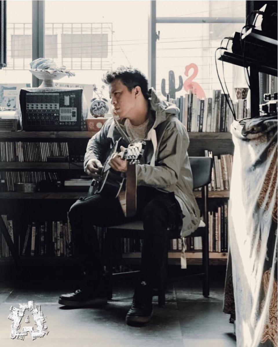 instagram.com/arielnoah