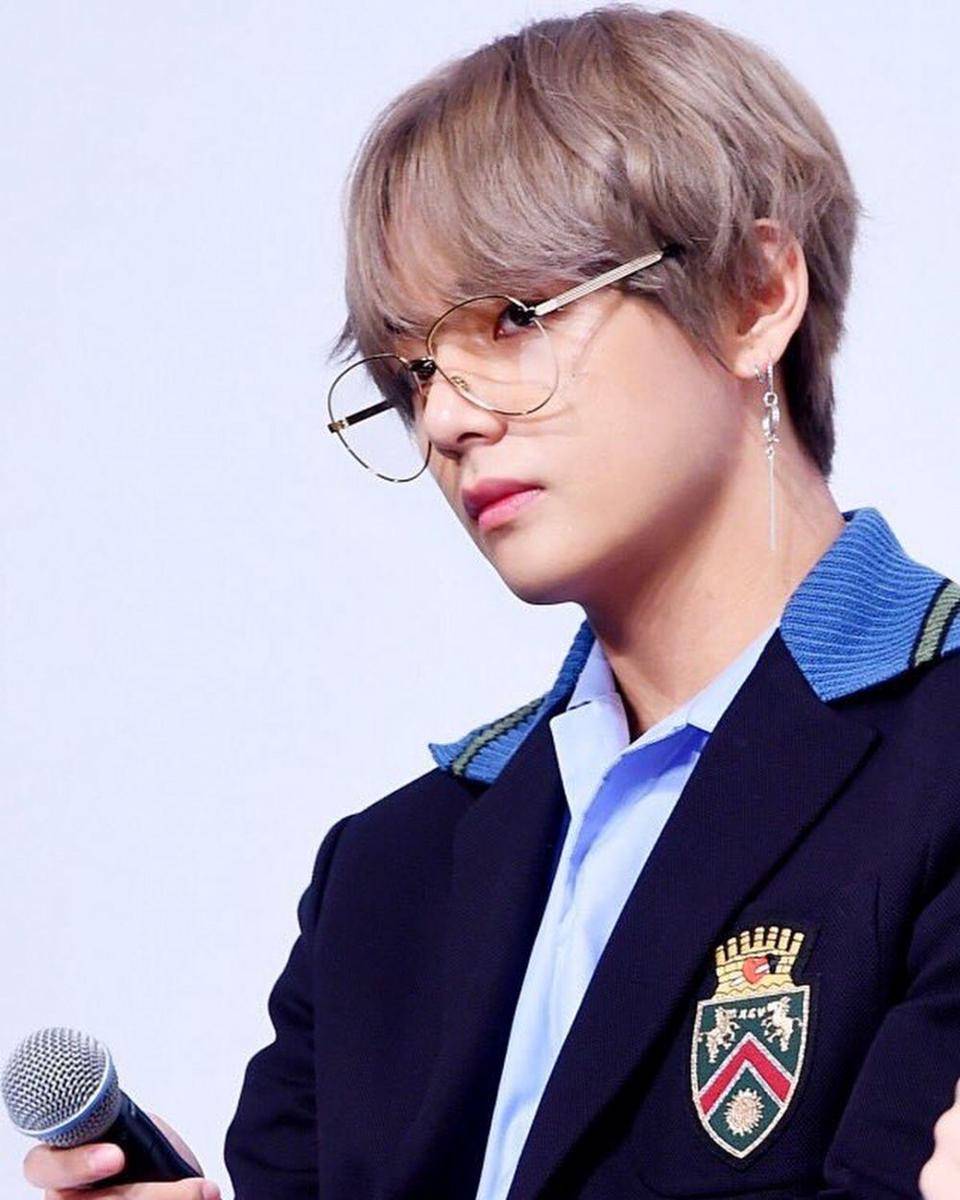 Instagram.com/bts_v