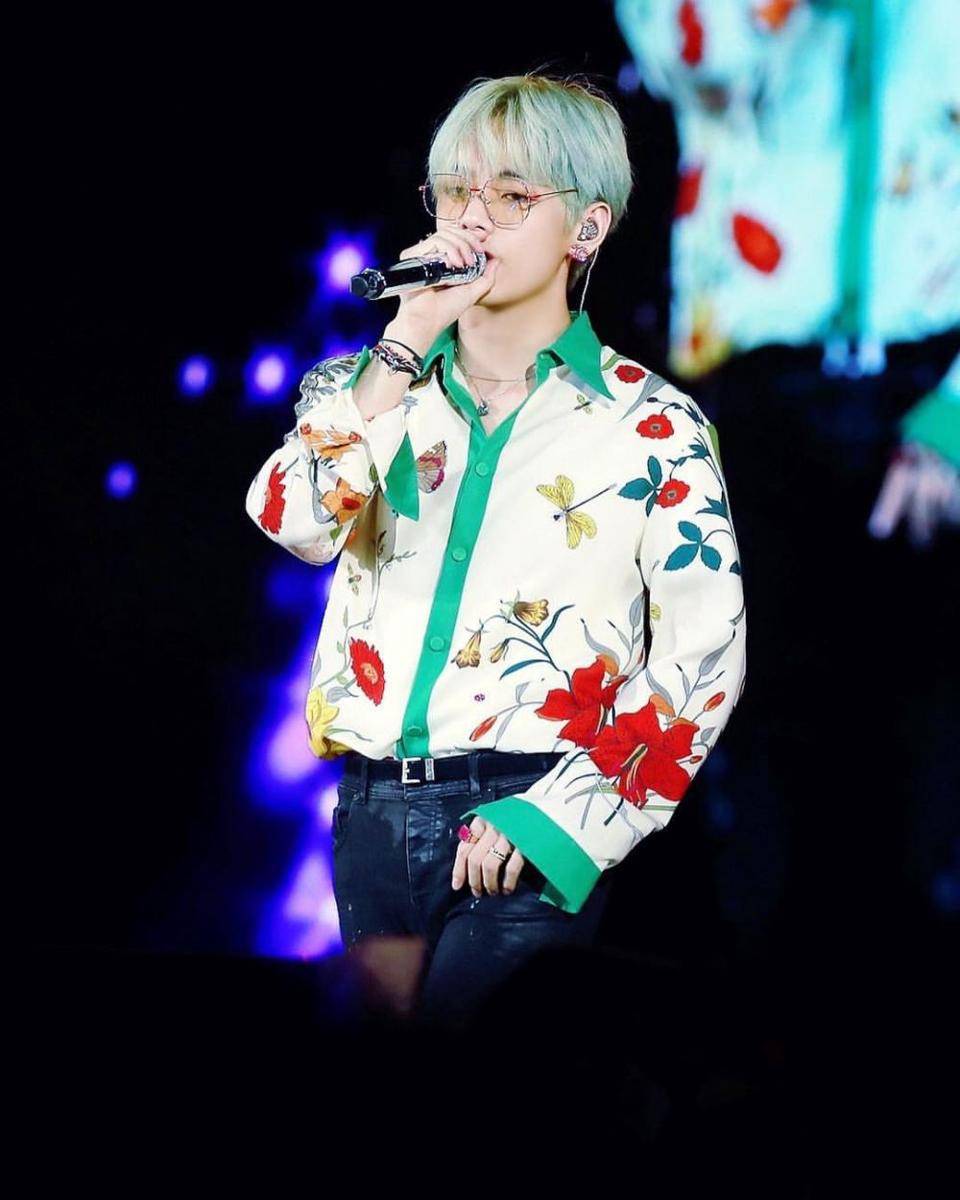 Instagram.com/bts_v