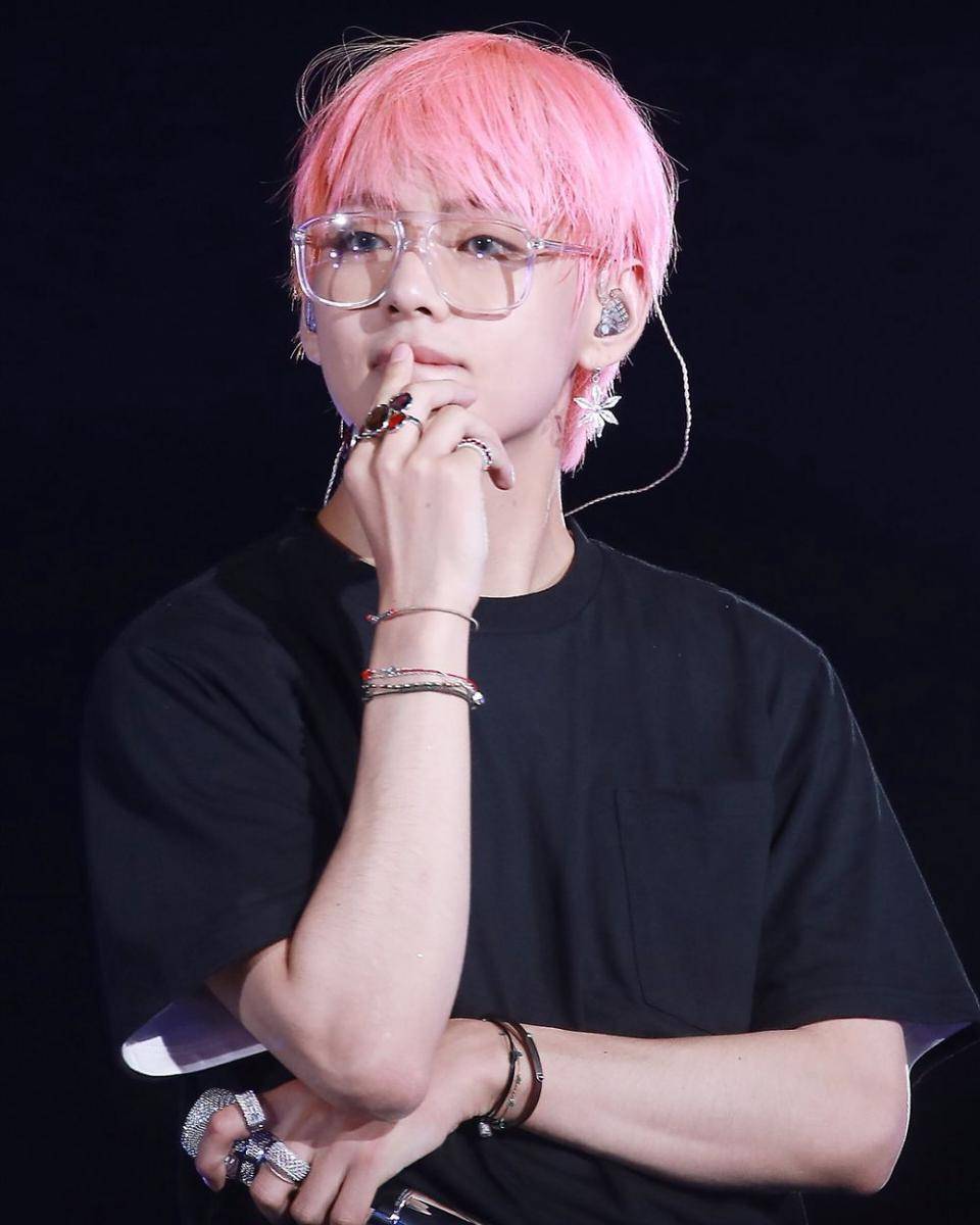 Instagram.com/bts_v