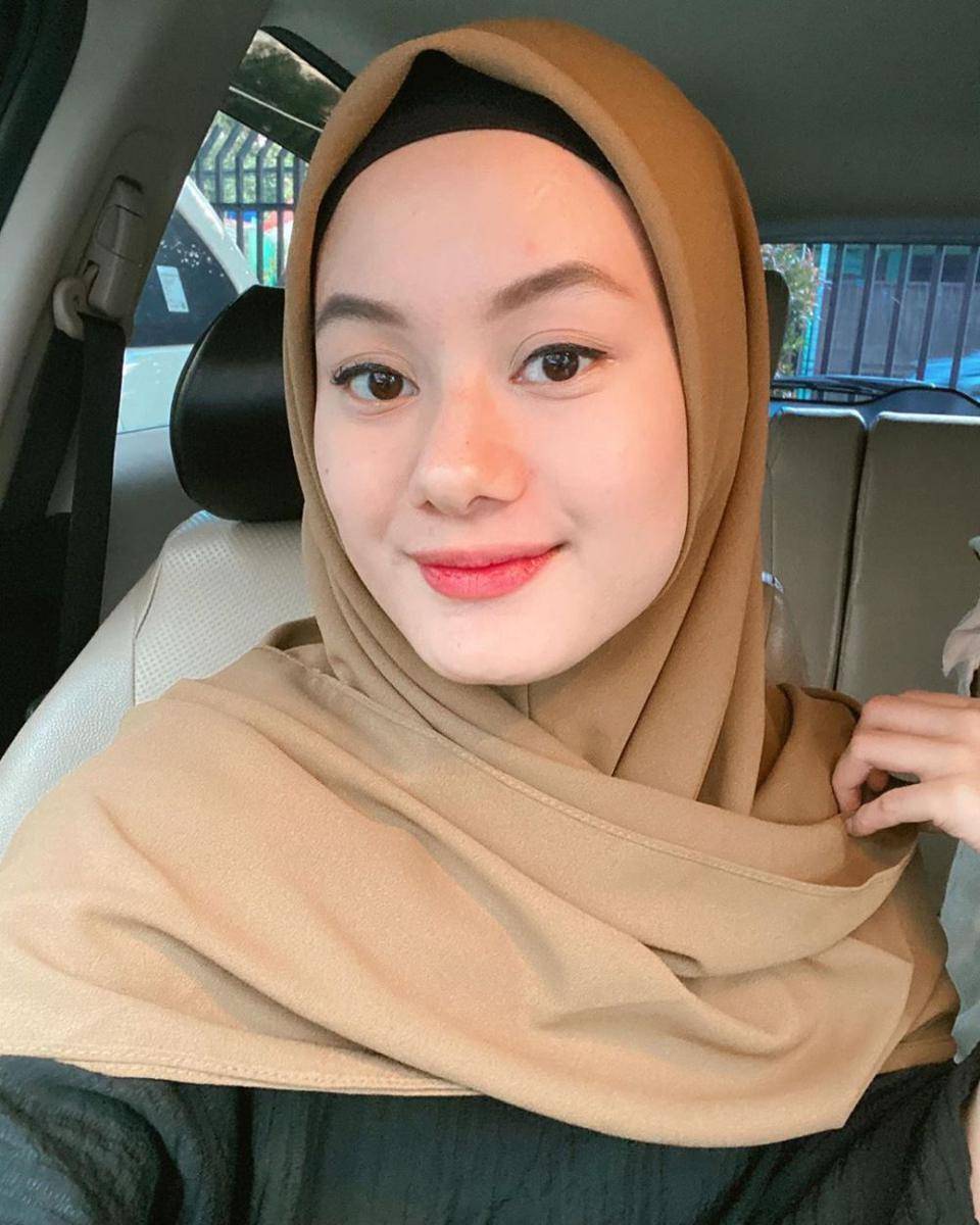 instagram.com/dindahw