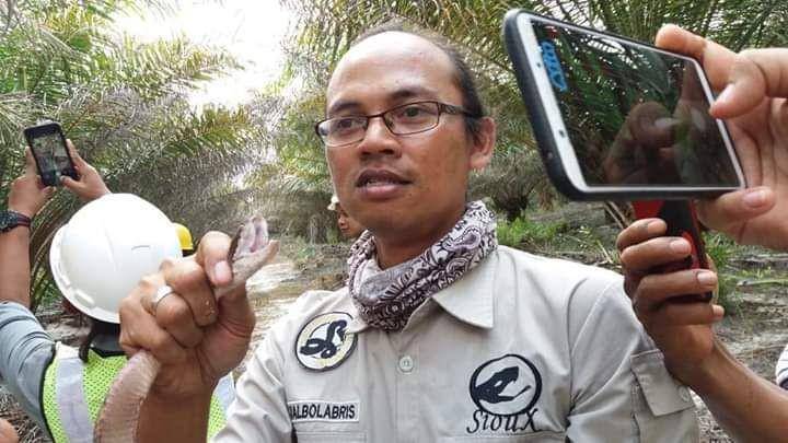 Ketua Yayasan SIOUX Ular Indonesia, Aji Rachmat. www.facebook.com/Yayasan SIOUX Ular Indonesia