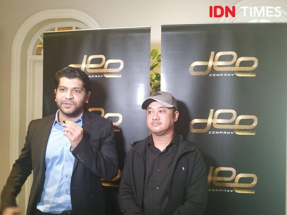 Dheeraj Kalwani, Produser (kiri) dan Rizal Mantovani, sutradara film (kanan) dalam preskon dan peluncuruan trailer film Rasuk 2, di Metropole XXI, Jakarta. pada 5 Desember 2019. IDN Times/Erfah Nanda