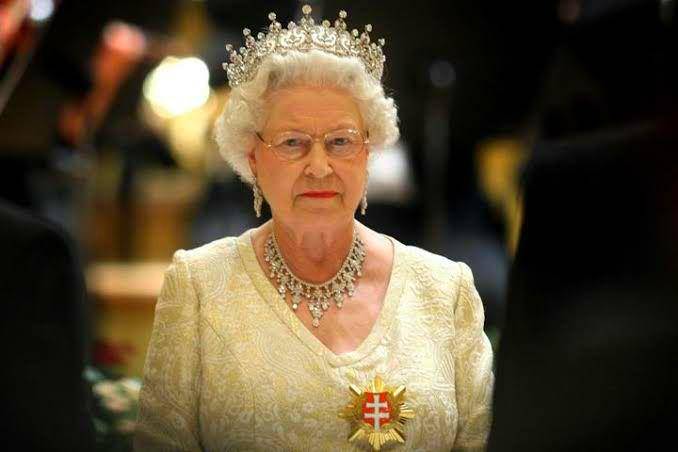 theroyaluk.com