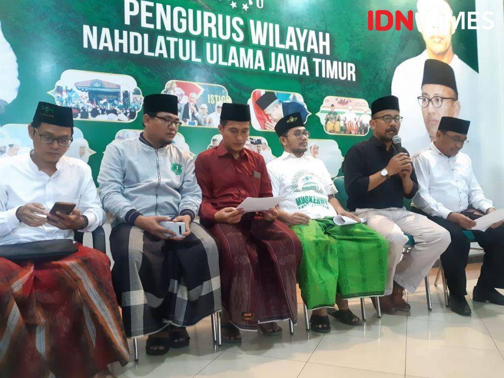 Wakil Ketua PWNU Jatim, KH Abdussalam Shohib saat konferensi pers di Kantor PWNU Jatim, Kamis (5/12). IDN Times/Ardiansyah Fajar