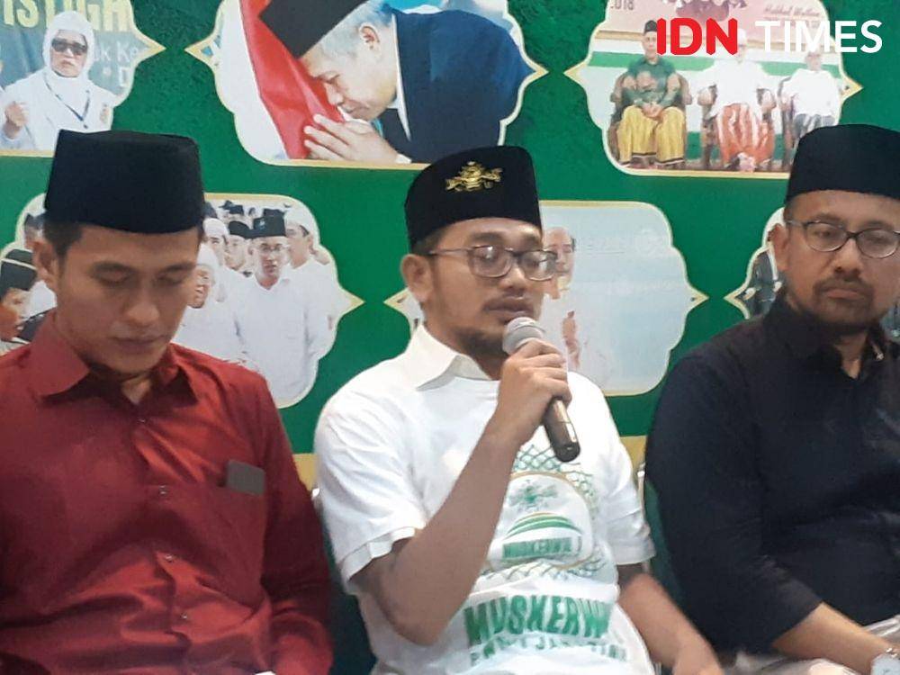 Wakil Ketua PWNU Jatim, KH Abdussalam Shohib saat konferensi pers di Kantor PWNU Jatim, Kamis (5/12).IDN Times/Ardiansyah Fajar