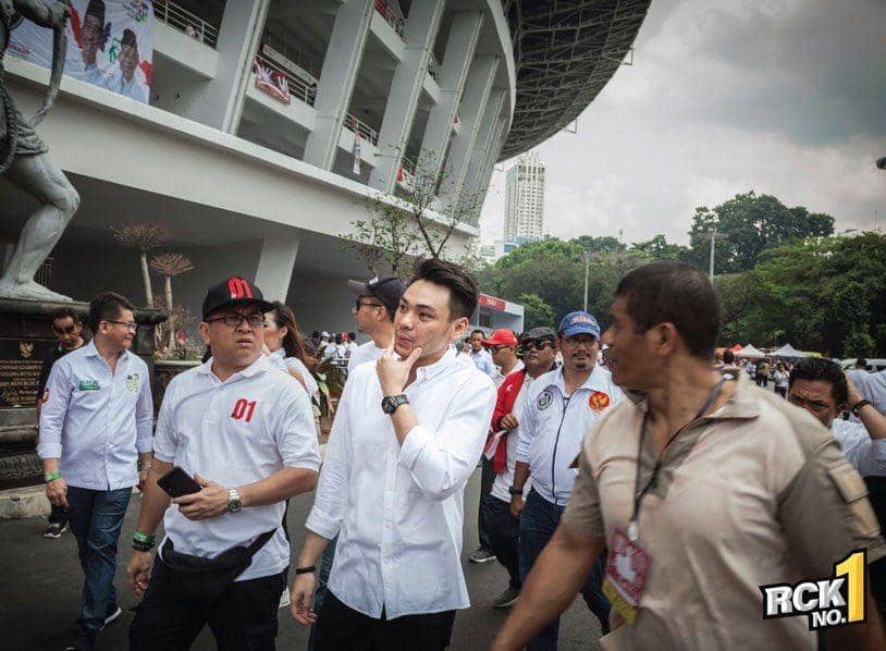 Instagram.com/robclintonkardinal