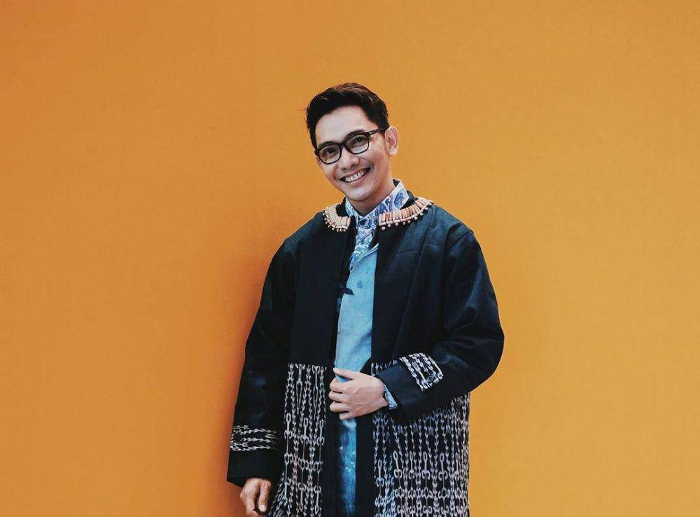 instagram.com/@itsjohnmartint