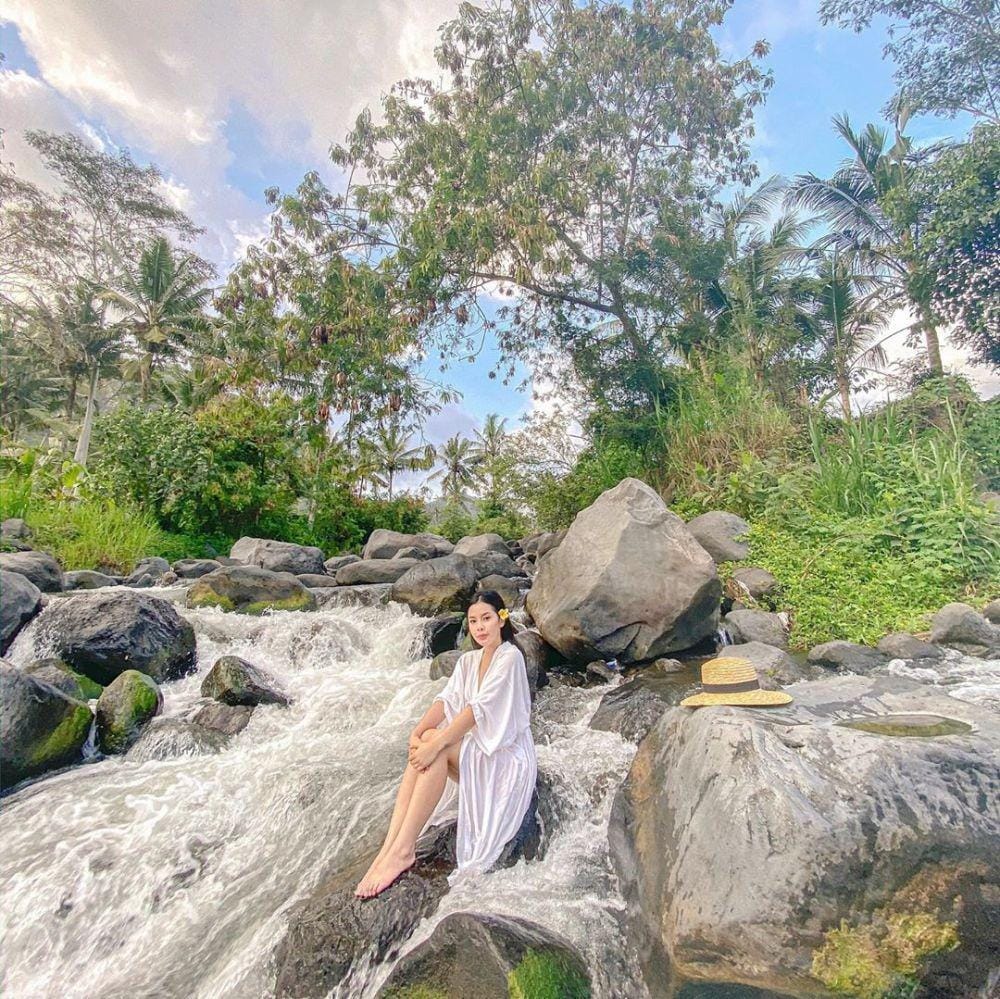 Instagram.com/elviacarolline