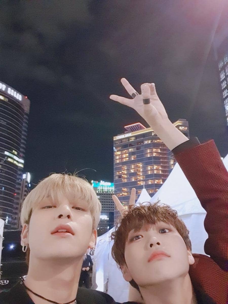 twitter.com/x1members