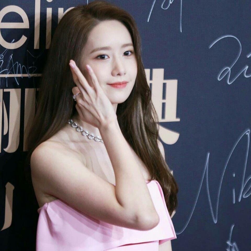 Instagram.com/hallyu.fatcs