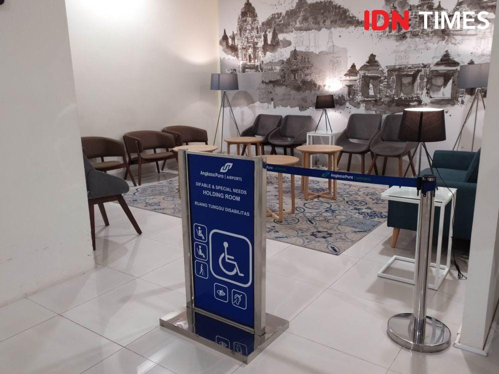 Ruang tunggu khusus difabel yang ada di lobi utama YIA. IDN Times/Siti Umaiyah
