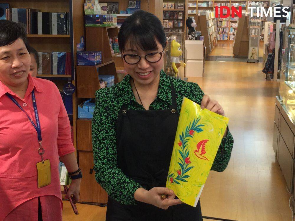 Marbling art. 6 Desember 2019. IDN Times/M. Tarmizi Murdianto