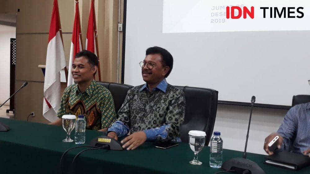Menkominfo Johnny G Plate memberikan keterangan pers di Kominfo, Jakarta Pusat, Jumat 6 Desember 2019 (IDN Times/Teatrika Handiko Putri)
