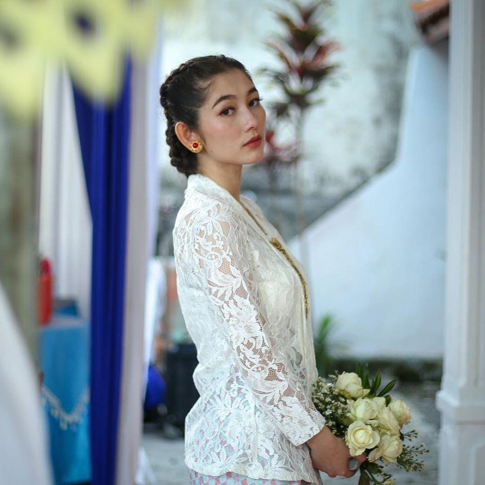 instagram/devinaureel