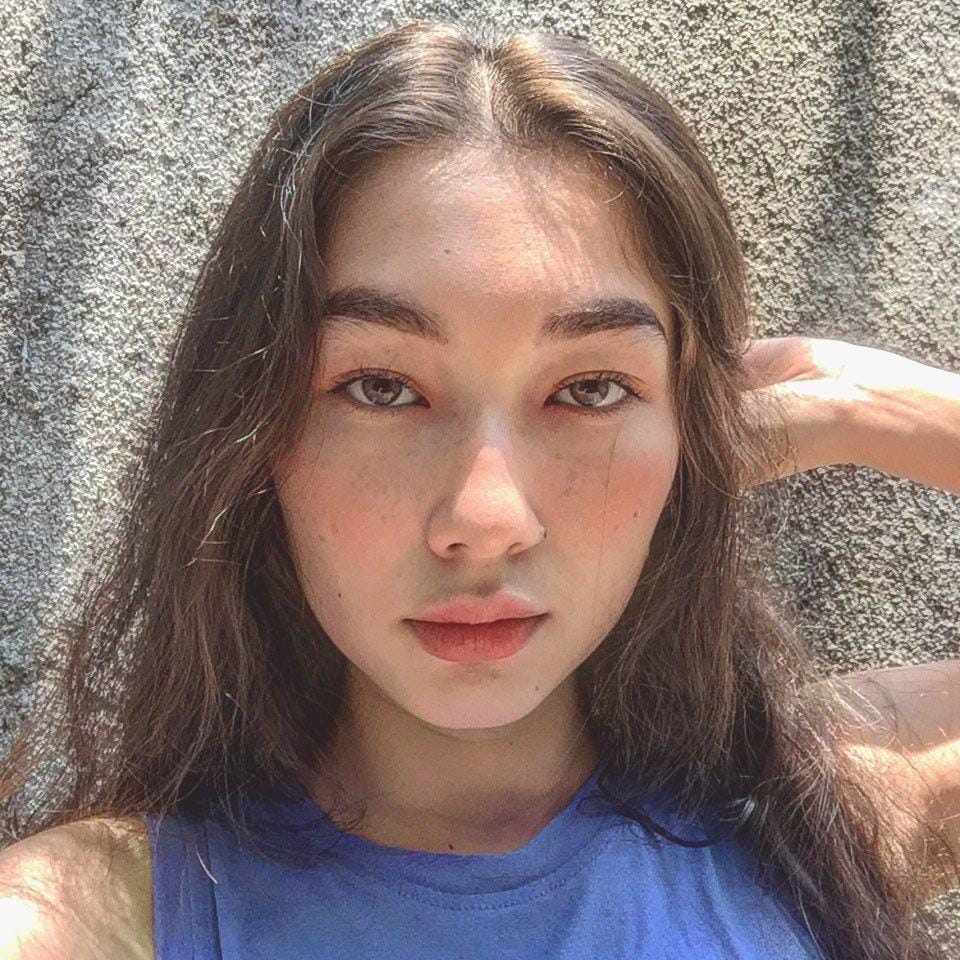 instagram.com/devinaureel