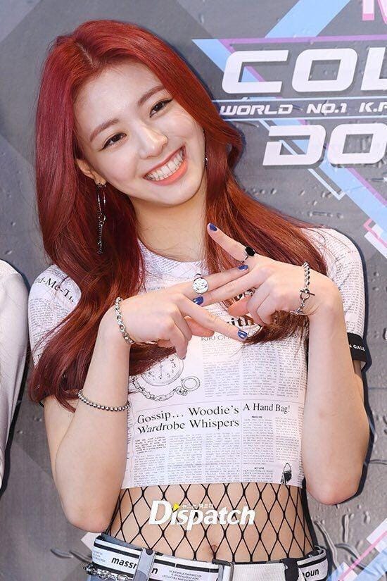 twitter.com/itzylover6