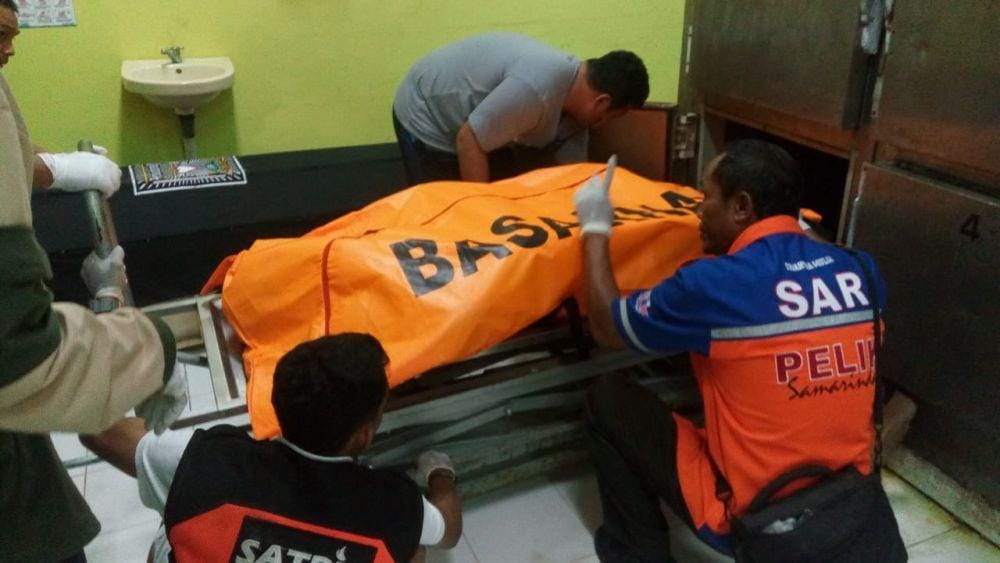 Jenazah korban tenggelam saat di kamar mayat (Dok. Unit Siaga SAR Samarinda)