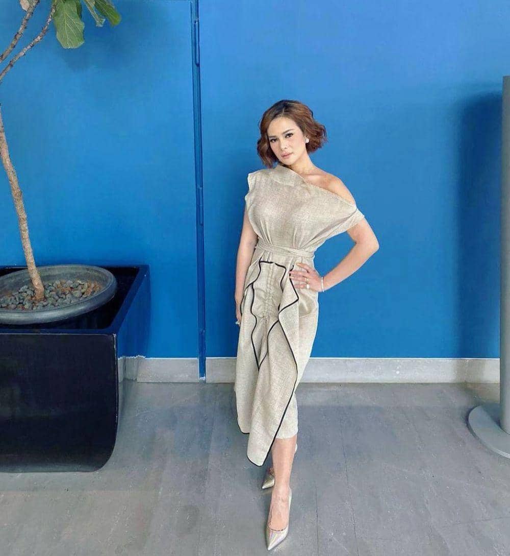 Instagram.com/astridtiar127