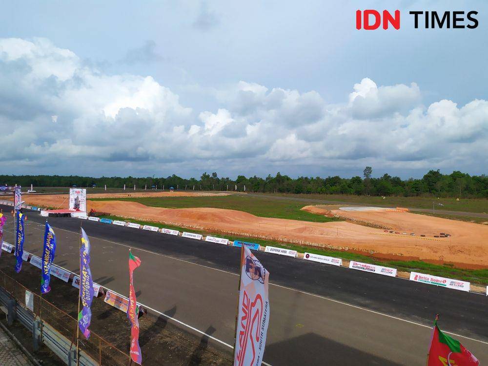 Sirkuit Sky Land Internasional Muba (IDN Times/Rangga Erfizal)