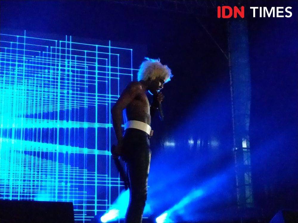 Yves Tumor dalam Joyland Festival 2019 di Jakarta. 7 Desember 2019. IDN Times/Nadia Umara