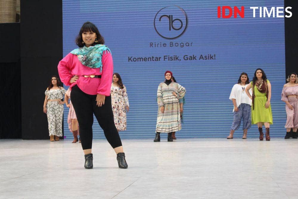 Ririe Bogar with plus Size Models Performance. 7 Desember 2019. IDN Times/Klara Livia