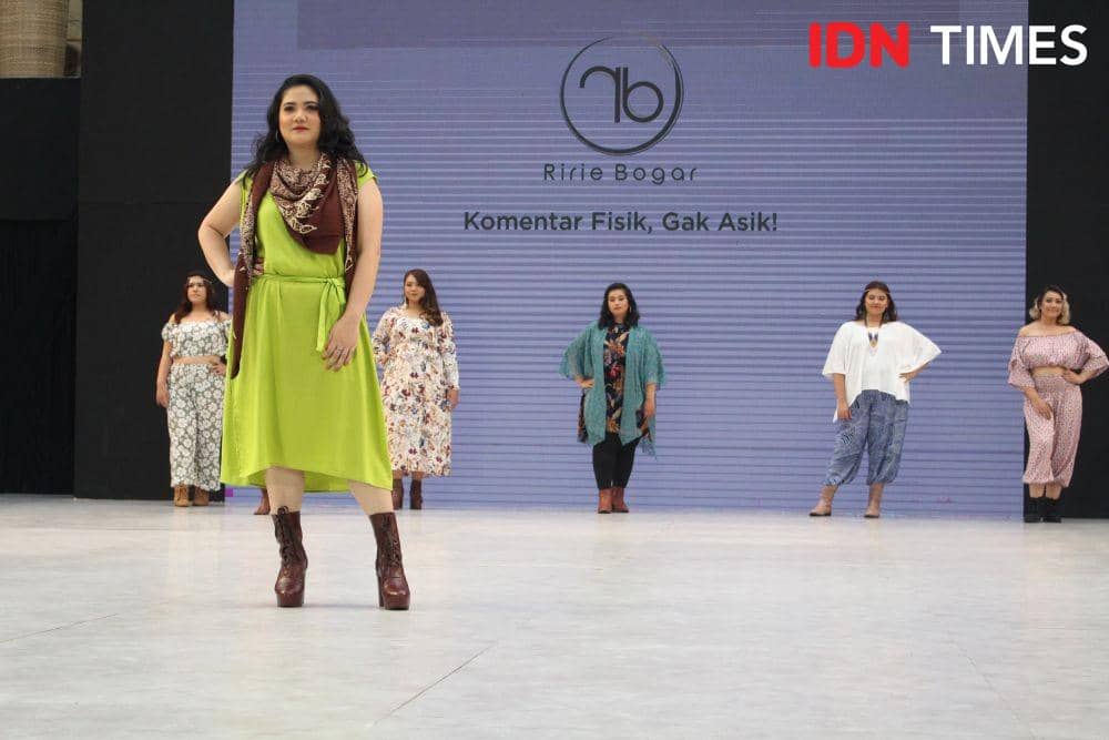 Ririe Bogar with plus Size Models Performance. 7 Desember 2019. IDN Times/Klara Livia