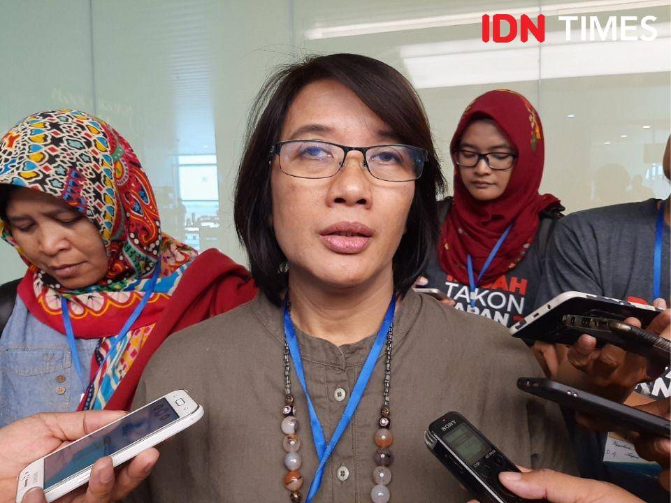 Kepala Dinas Koperasi dan UKM DIY, Srie Nurkiyatsiwi saat paparkan tentang produk UMKM premium di Yogyakarta International Airport, Sabtu (7/12/2019). IDNTimes/Holy Kartika